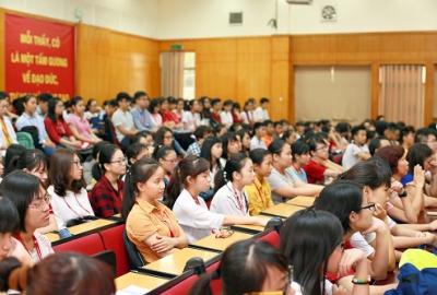 Thông báo: v/v tập huấn công tác đánh giá kết quả rèn luyện sinh viên cho lớp trưởng học kỳ 2 năm học 2019-2020